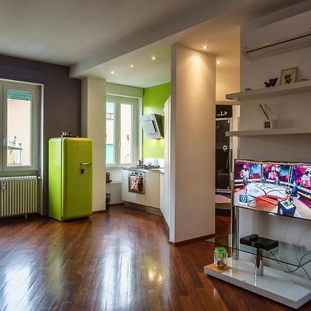 Primopiano - Orombelli Lägenhet Milano Exteriör bild